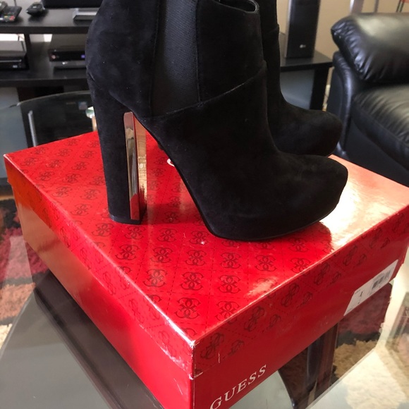Guess suede booties - Picture 2 of 4